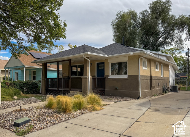 147 W Paxton Ave
                     MLS #2187135