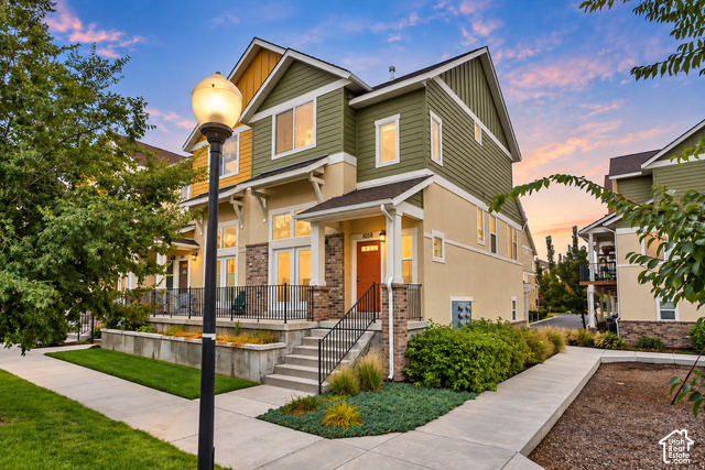 1058 E GARDEN BEND PL, Sandy UT 84094