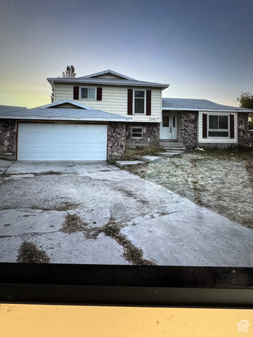7544 S 3270 AVE, West Jordan UT 84084