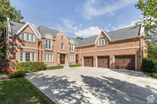 801 E Evergeen
                     MLS #2187499