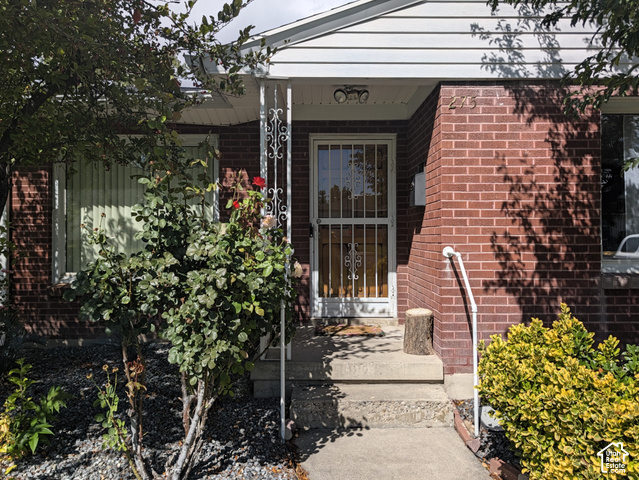 275 E Welby Ave