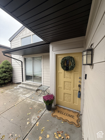 1702 E Cannes Way
                     MLS #2187858