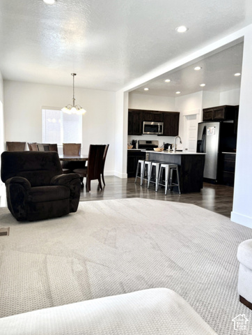 1673 S LONGVIEW