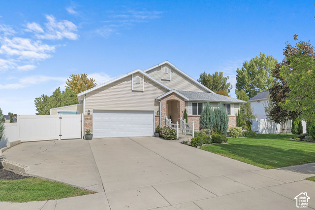 3866 W AUGUSTA