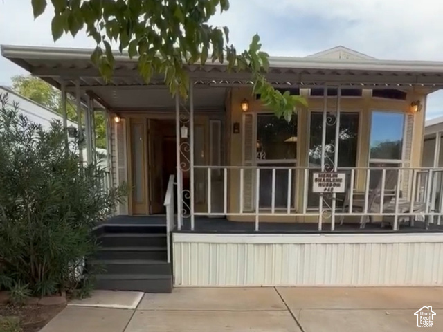 Main photo for 1150 W Red Pkwy #42