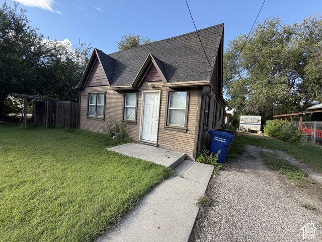 950 W Montague Ave