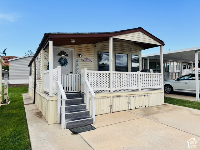 1150 W RED HILLS PKWY ##137, Washington UT 84780