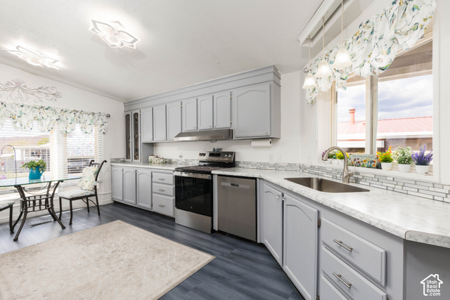 60 N 3910 W
                     MLS #2188132