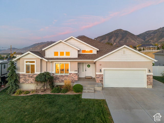 1288 N HORIZON VIEW LOOP