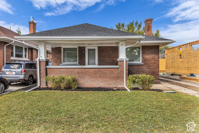 261 E Belmont Ave
                     MLS #2188309