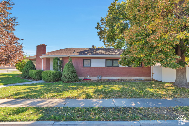 207 W CORNELL DR