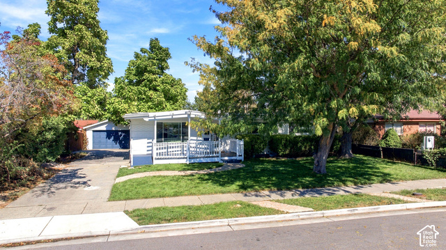 596 W Anderson Ave
                     MLS #2188646