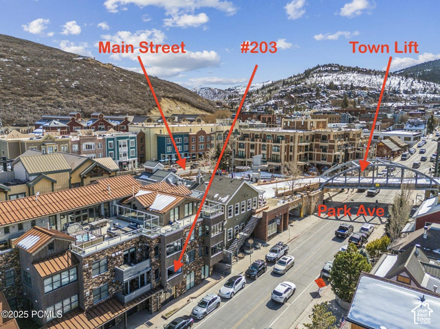 820  Park Ave #203
                     MLS #2188663