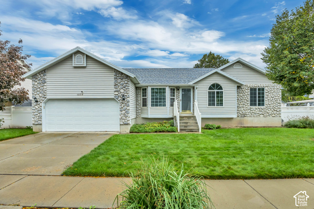 1059 W Buckskin
                     MLS #2188793