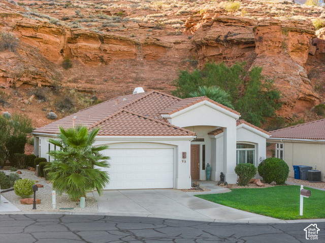23 N SHADOW DR