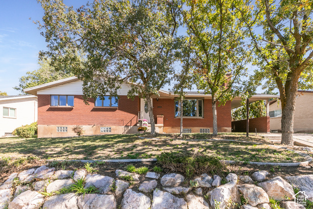 4624  Madison Ave
                     MLS #2188919