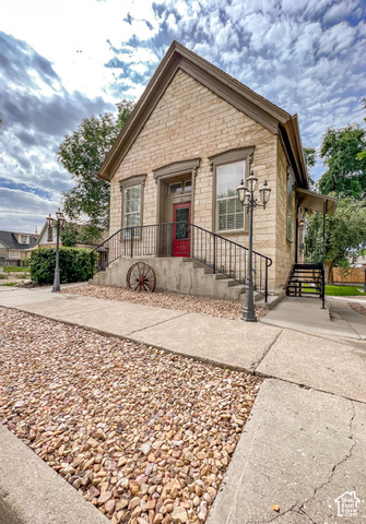 Main photo for 38 E Center St