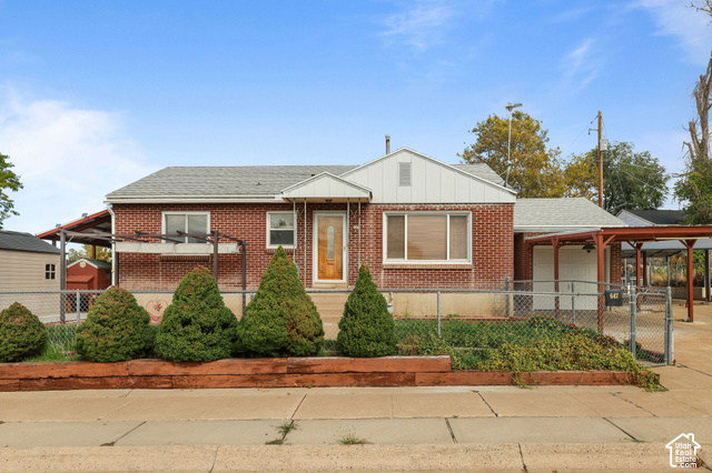 647 E 400 S
                     MLS #2189159
