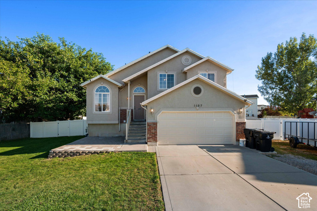 1107 S 3925 W