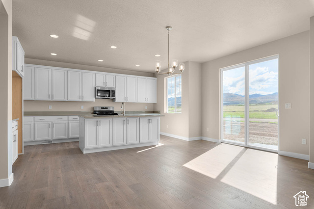 8902 S Smoky Hollow Rd, West Jordan, UT 84081, photo 12