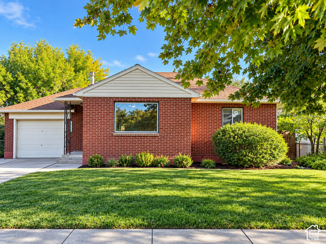 Main photo for 1142 W Talisman Dr
