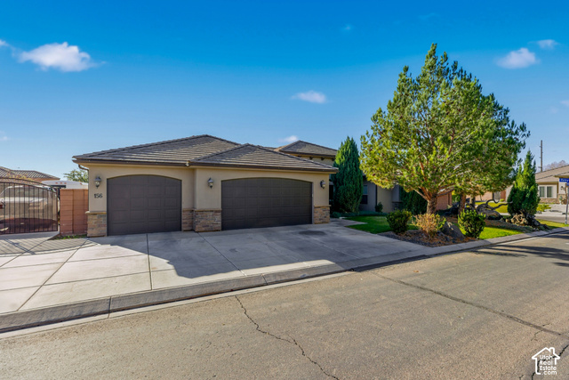 156 E Holly Way
                     MLS #2189370