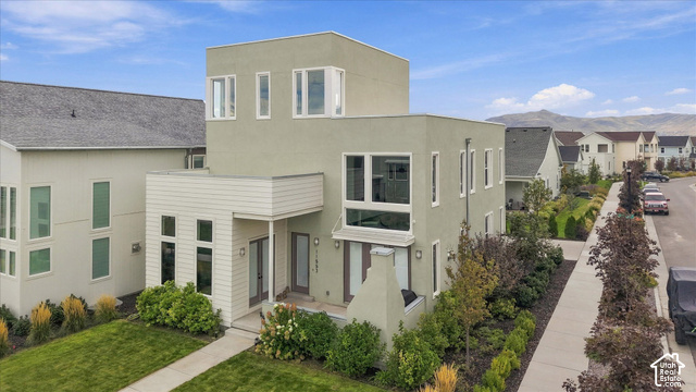 11553 S PEBBLE POND RD, South Jordan UT 84009