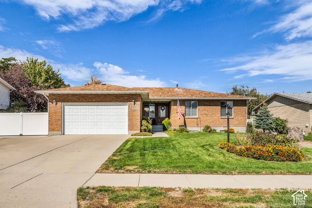 4228 W YORKSHIRE CIR, South Jordan UT 84009