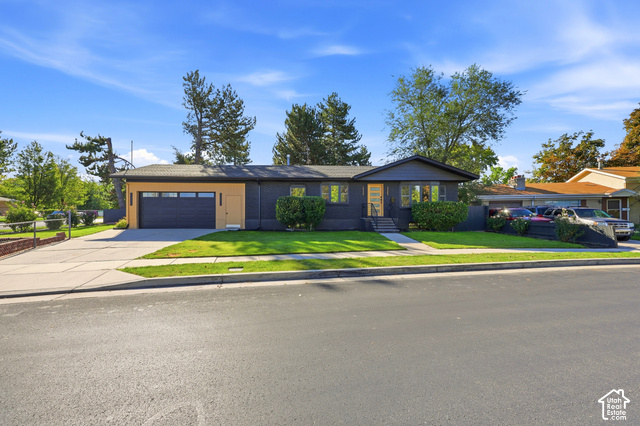 1098 E Lori Way
                     MLS #2189553