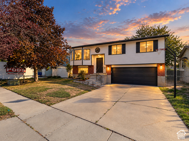 6119 Park Wood Dr