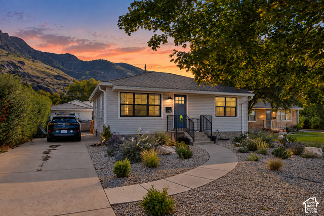 772  Robins Ave
                     MLS #2189957
