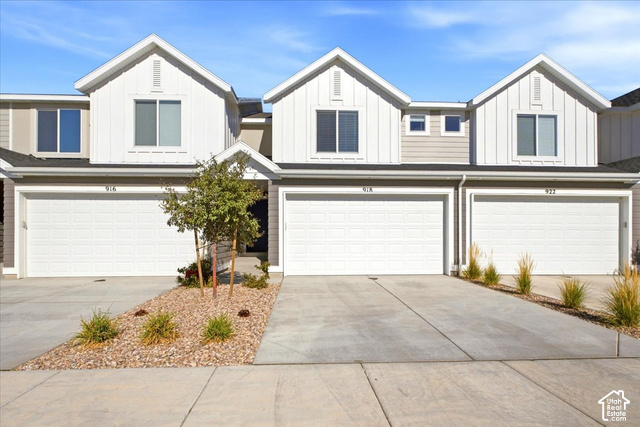 918 E Lubber Ln
                     MLS #2189978