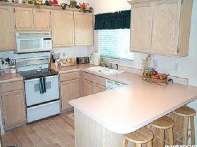 8102 Nighthawk Dr, Sandy, UT 84094 — photo 3