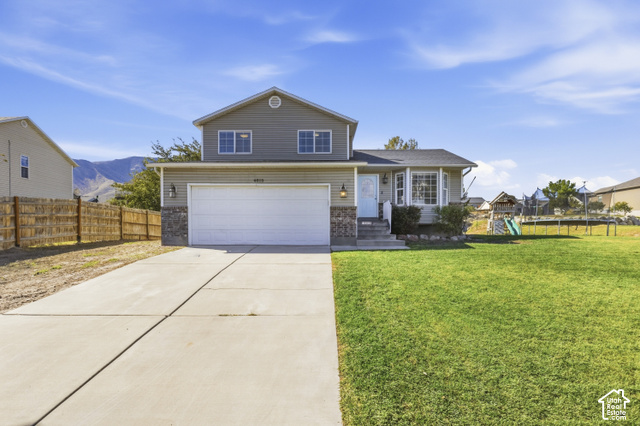 4015 S Panorama Dr
                     MLS #2189989