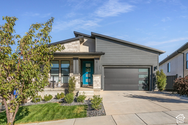 141 E Miller Ave
                     MLS #2190091