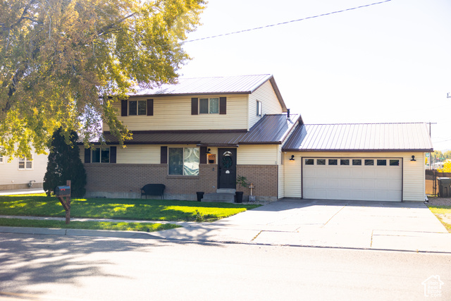 995 W 250 N
                     MLS #2190119