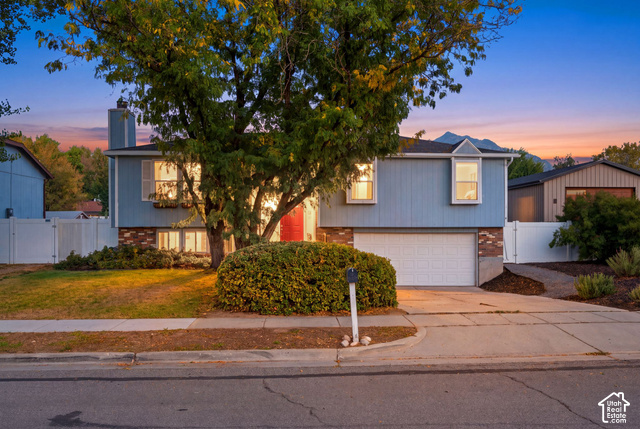 9183 S LAURA ANNE WAY, Sandy UT 84094