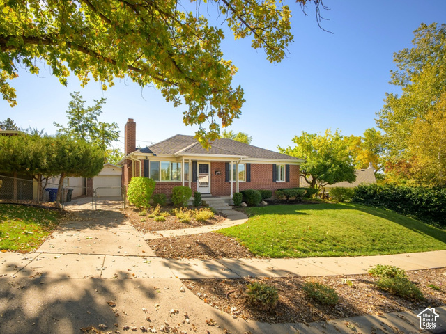 2514 E Yermo Ave
                     MLS #2190254