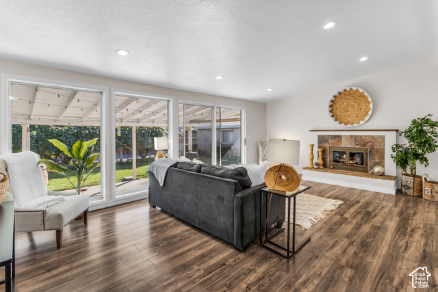 1134 E Manor Cir
                     MLS #2190332