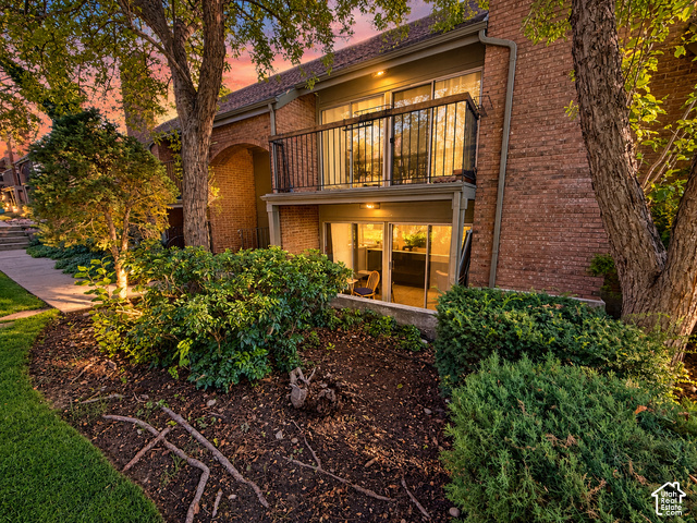 8120 S COTTONWOOD HILLS CIR, Sandy UT 84094