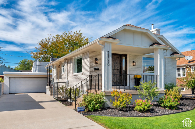 2126 S Roberta St
                     MLS #2190690