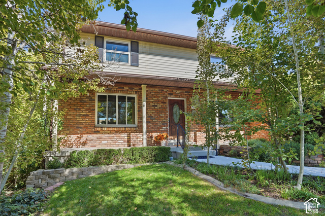 942 W Riverbend Dr
                     MLS #2190965