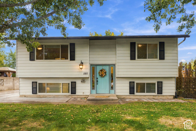 Main photo for 580 E Aloha Ln