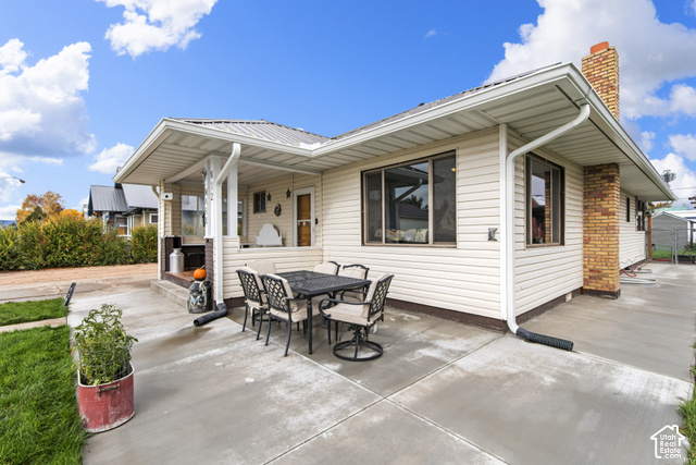 Main photo for 812  Lincoln St