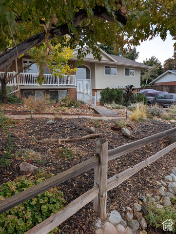 1084  Beverly Way
                     MLS #2191262