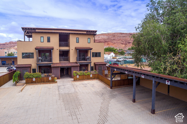57 E Center St #1
                     MLS #2191287