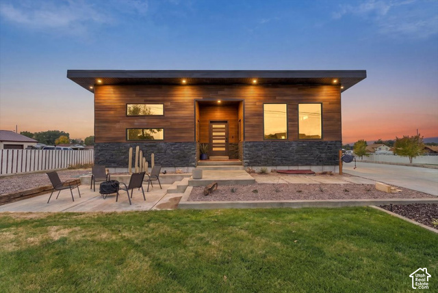 280 E 200 S
                     MLS #2191432