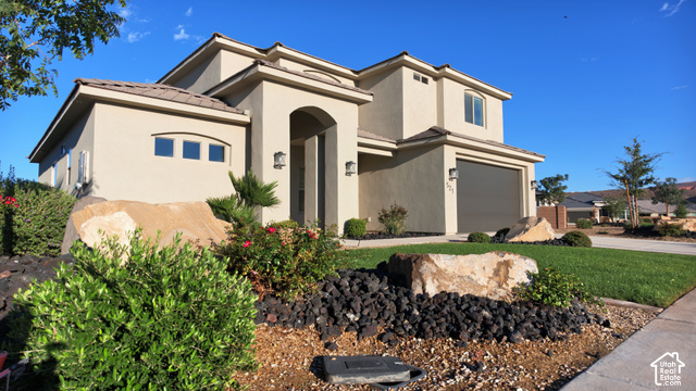 521  Palm Cove Ave
                     MLS #2191434