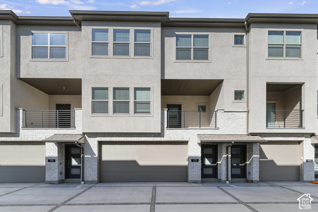 Main photo for 590 N Buffalo Grass Ln