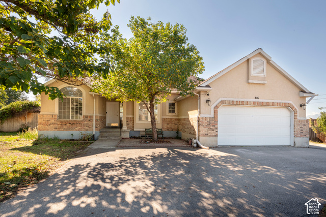 416 E 11000 S
                     MLS #2191857